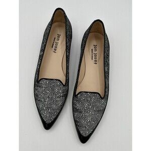 Jon Josef Made In Spain Pointy Toe Black And White Flats Loafers Size 7 EEEUC!!!